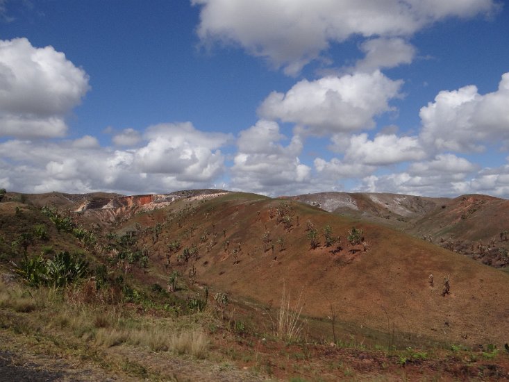 DSC02132.JPG - Landschap tussen Ranomafana en Manakara