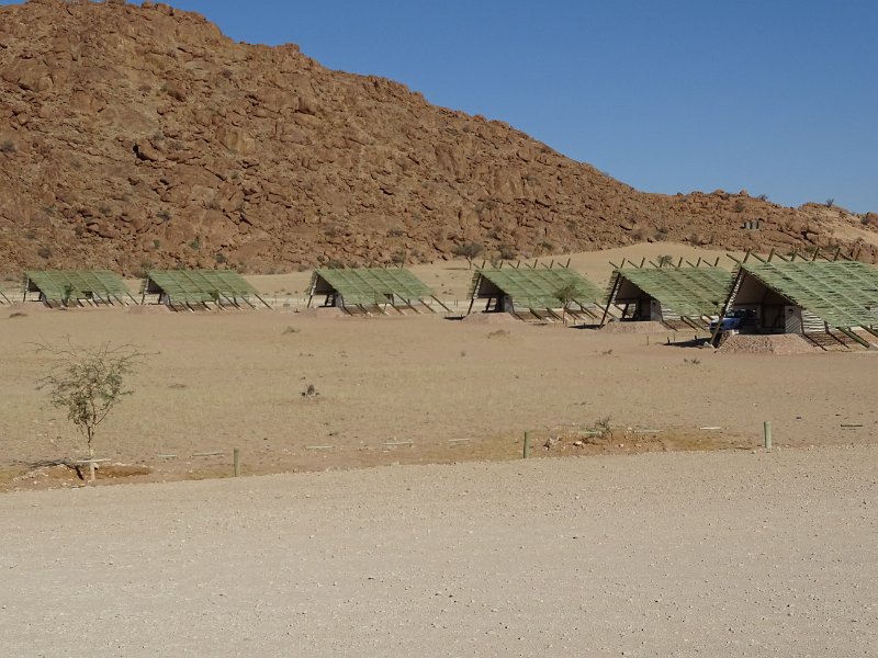 DSC05823.JPG - Desert Quiver camp