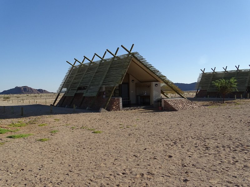 DSC05836.JPG - Desert Quiver camp